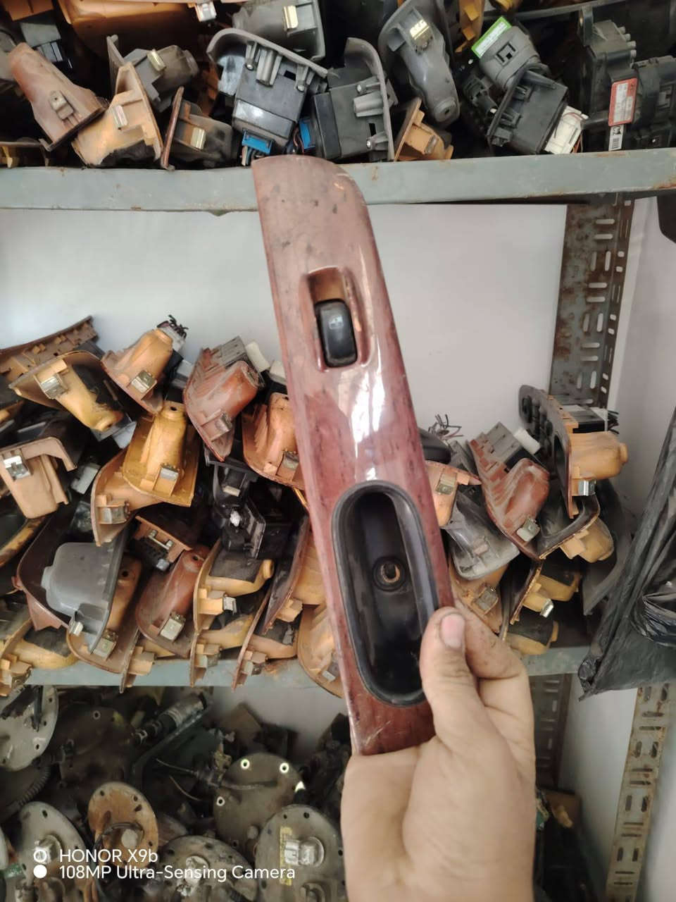 بسم الله وعله بركه الله
أدوات
سوناتا / ابتما / كراند 
من 2000 لحد 2005
يوجد مكاين 4 سلندر  مسكر شرط النضافه فول
يوجد لدينه فتح / وشد
مكان بغداد مدينه الصدر
توصيل من الشمال / لجنوب 
ه‍ـ/ ***********
ه‍ـ/ ***********
