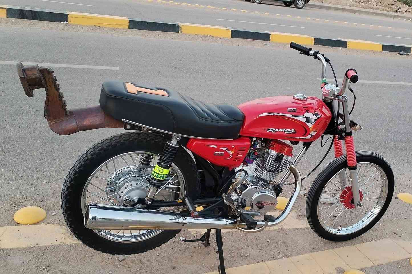 سلام عليكم شباب دراجه للبيع اوراق اصولي دراجه مال مزامط شرط
ترايك وين ماتردين 

سعر الخاص لو ‏‪***********‬‏
