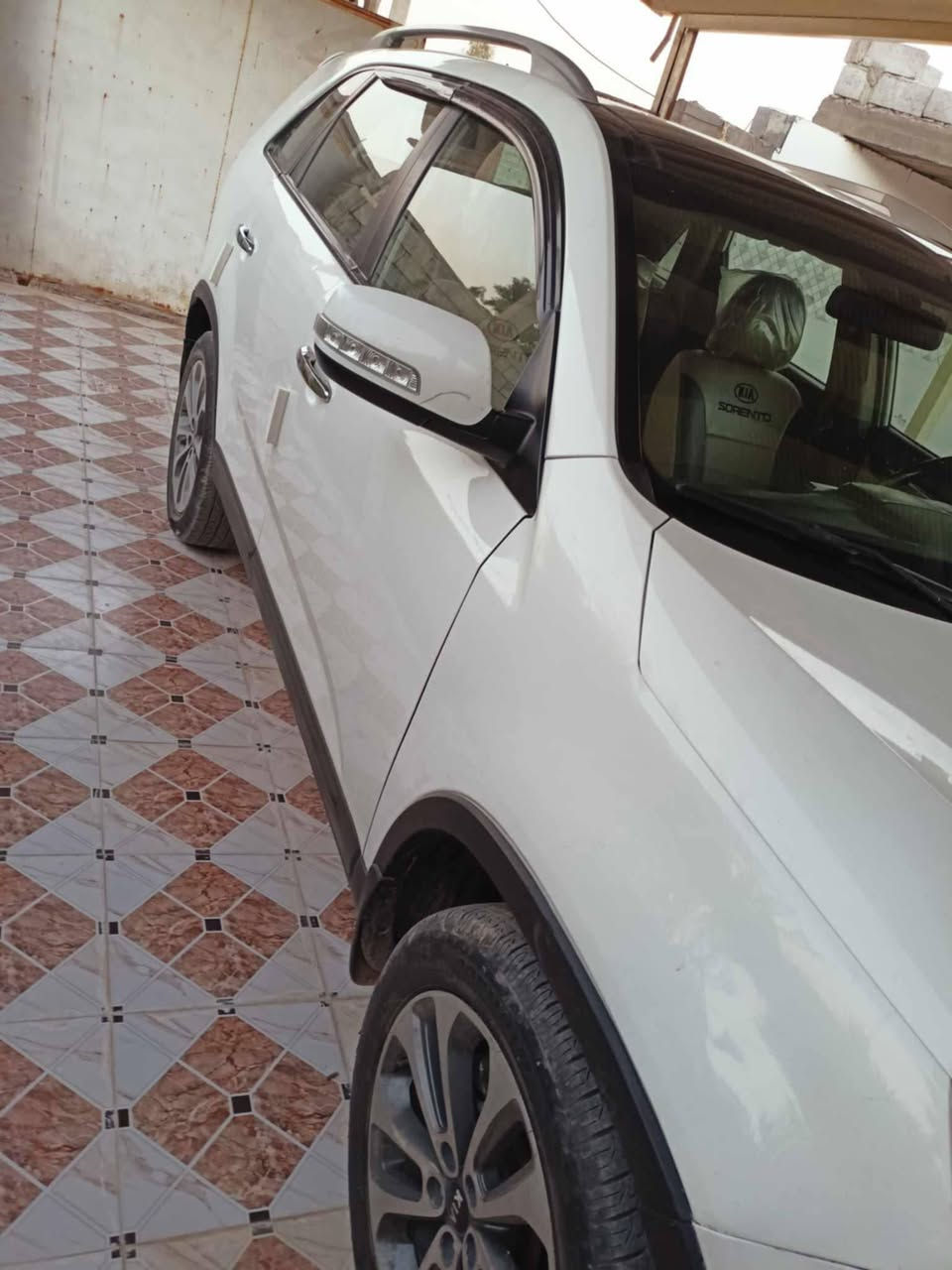 للبيع سورنتو ٢٠١٥ خليجي
فول مواصفات ١/١ 
سته سلندر ٣٥٠٠ 
سقف بنراما
الابواب بصمه دخول ذكي 
الكشنات الاماميه كهربائيه تدفه تبريد
٧راكب ٣ قطع تبريد 
زراكات 
اشارات ترحيب 
مكفوله كفاله من صبغ بيه بارد فقط سعر ١٧٧ $
لاستفسار الاتصال على الرقم
***********
