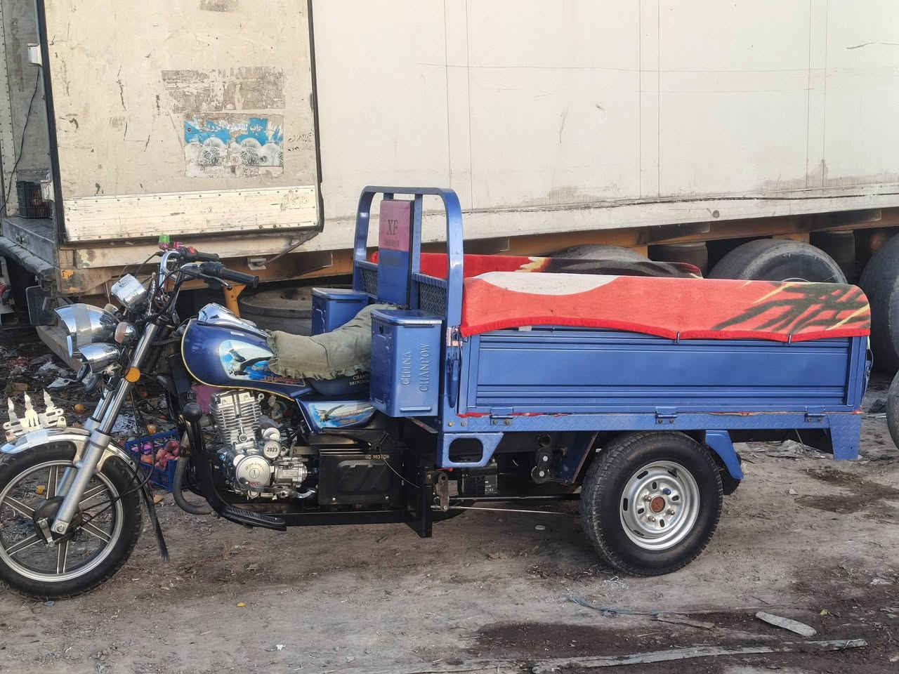السلام عليكم شباب ستوته كربلائيه 2023 بترة اربع براغي فحل ستوته على حطه الوكيل جديدة كلش طالعه ب 2025 محرك بدي شاصي كله كفاله اوراق اصولي كهربائيات كله شغاله اي خياس اي زنجار ماكو تجي وتشوف بعينك مكانه بصرة سعرها 2850 وبيه مجال حك الجيه 
***********
***********
