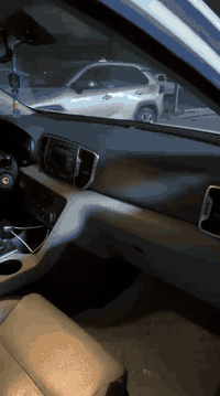 السلام عليكم
سبورتج 2017 
سويج بيها بارد بالجاملغ الايسر والايمن الاماميات 
السعر 17500 وبيها مجال التحويل ثاني يوم 
***********
