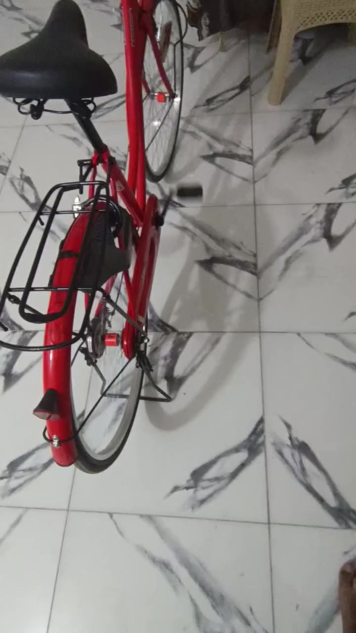 متاح بايسكل 
لون أحمر 

شركه سانتوس

موديل 21

نضافه 100/90

السعر خاص 

الرقم ***********
