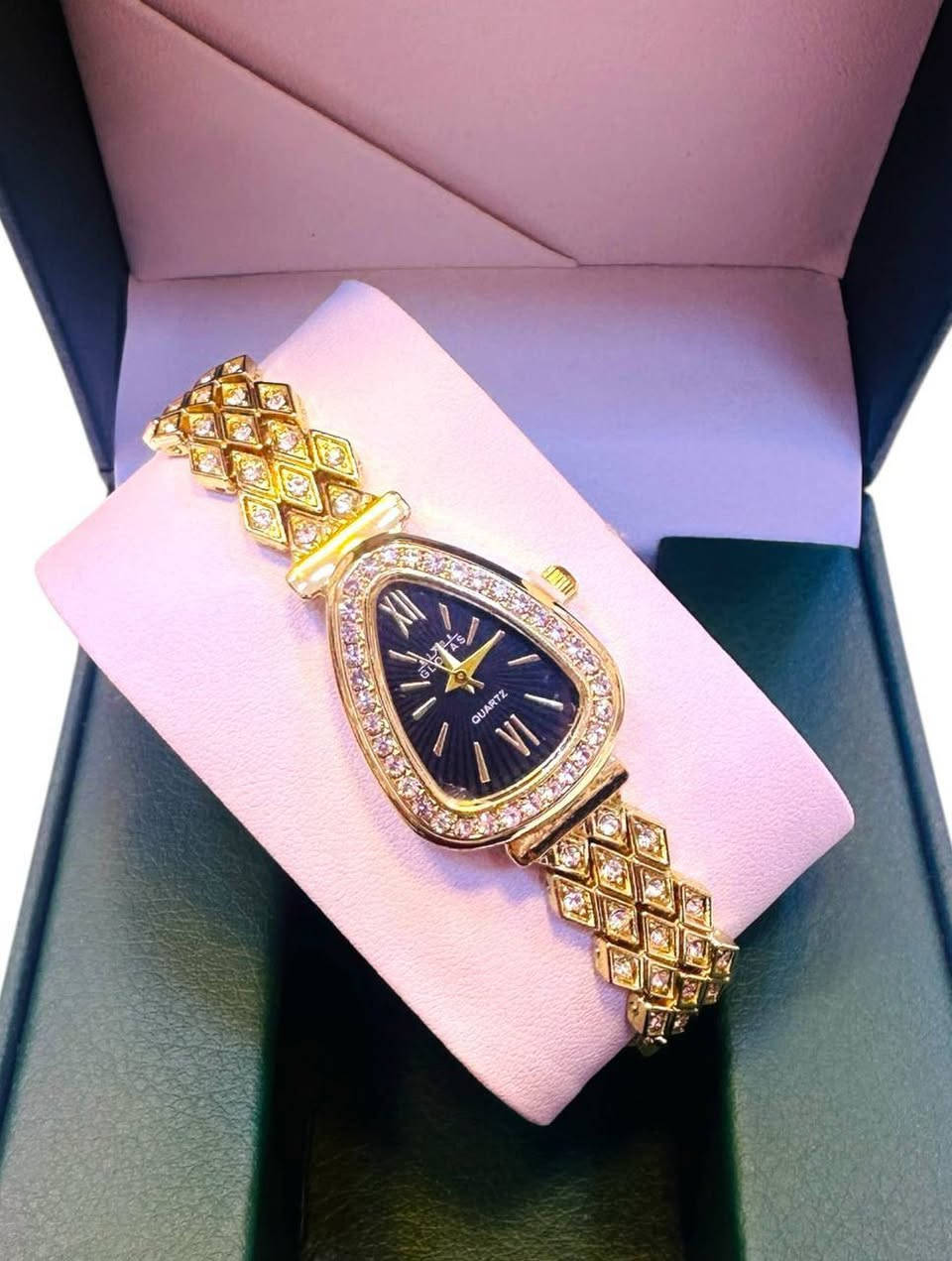 ✨ أناقة تكمّل جمالج ✨

توفرت عدنا ساعات نسائية موديلات راقية تناسب كل الأذواق 💎
خفيفة، مرتبة، وتناسب الاستخدام اليومي والمناسبات 👑

💰 السعر فقط ٥٠٠٠ دينار
🚚 توصيل مجاني داخل تلعفر

🎁 هدية مميزة إللج أو للي تحبيهن
سارعي بالحجز قبل نفاذ الكمية 🔥

📞 للطلب والاستفسار:
***********
***********

بانتظار طلباتكم 🤍
