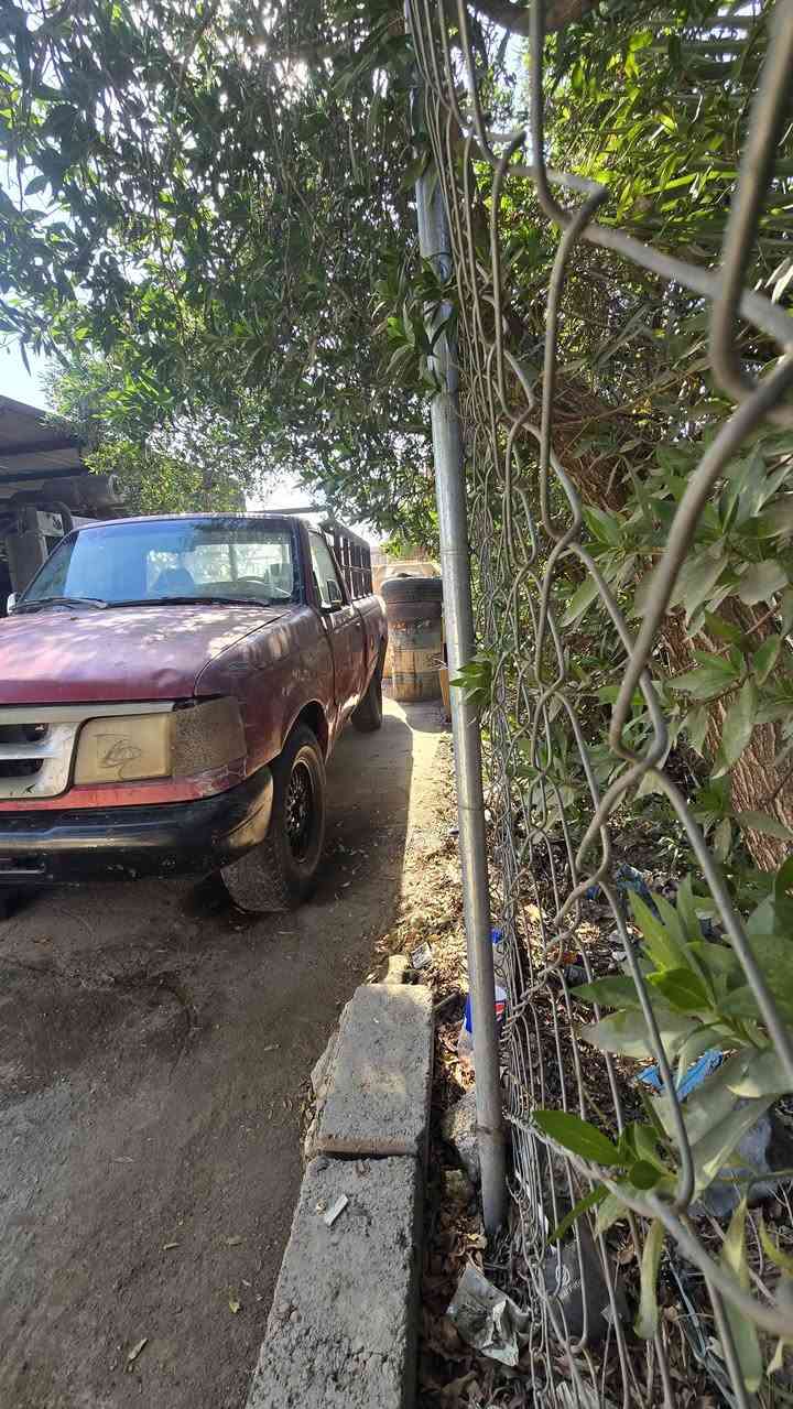 سلام عليكم للبيع فورد لاند مديل 96
رقم نجف مكينه بلاديه بيه بخار شغاله عوزه ترتيب 
ابيع كوم حديد مكفوله منل سرقه السعر ١٠ ورقات
عنوان واسط الصويره رقم الهاتف ***********
