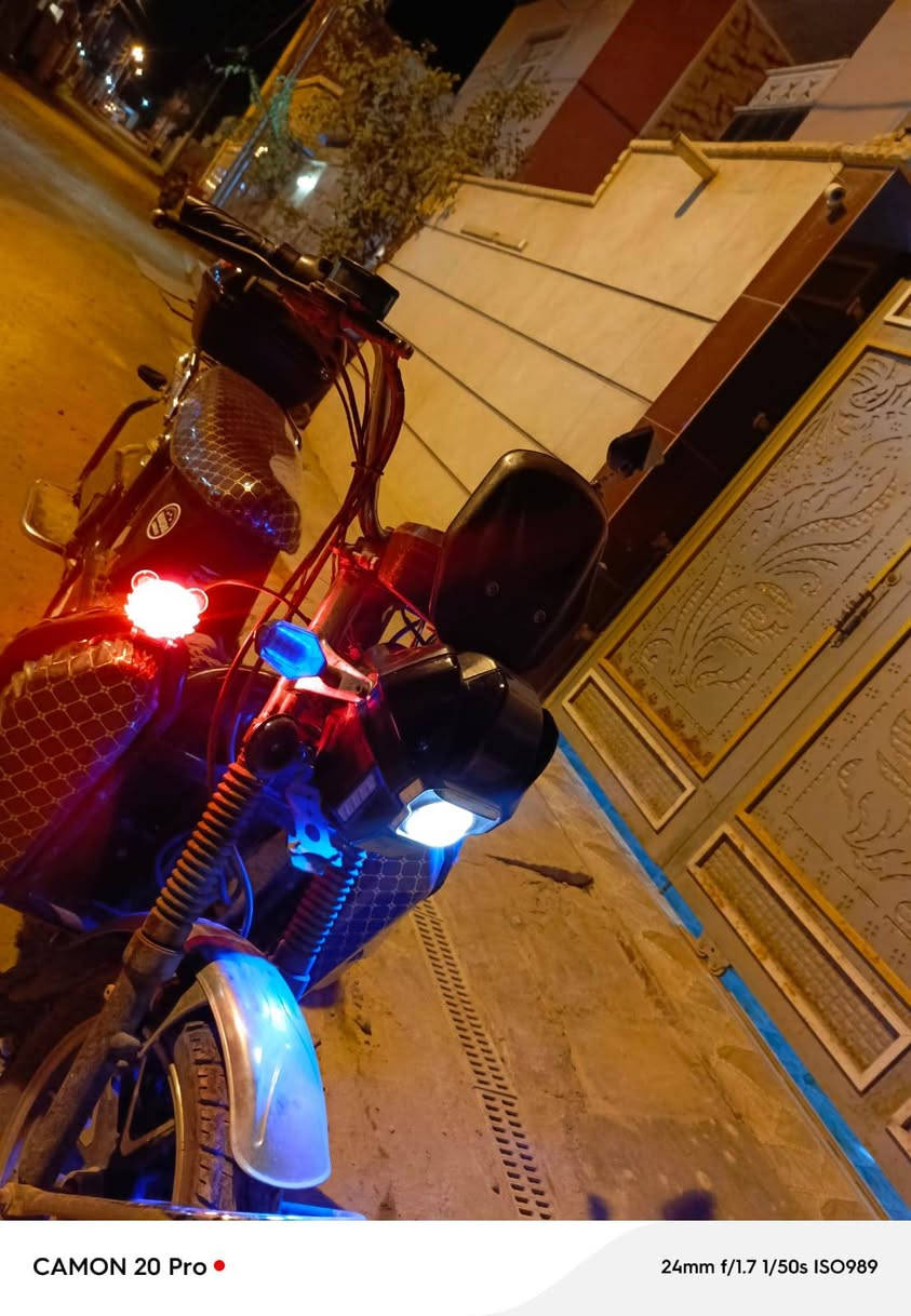 بسم الله الرحمن الرحيم مكلف بالنشر ماطور هيوشه موديل 23 بطاريات جديد سعره 500 رقم صاحب ال مطور ***********
