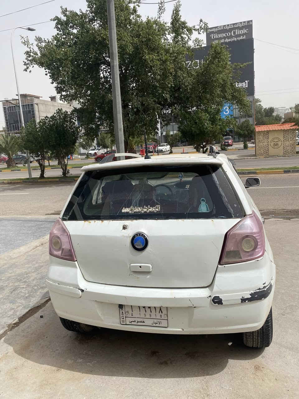 جيلي ام كي موديل ٢٠١٣  كايمة بجديد + مشط ستيرن وشوي بيهة خيسات مثل ما مبين بصورة السنوية ساقطة السيارة بسم ولد صديقي شوكت مجان تريد يحول يحول رايدهة ٢٧ وبيهة مجال قليل اتصال 📞 بي واتساب ***********
