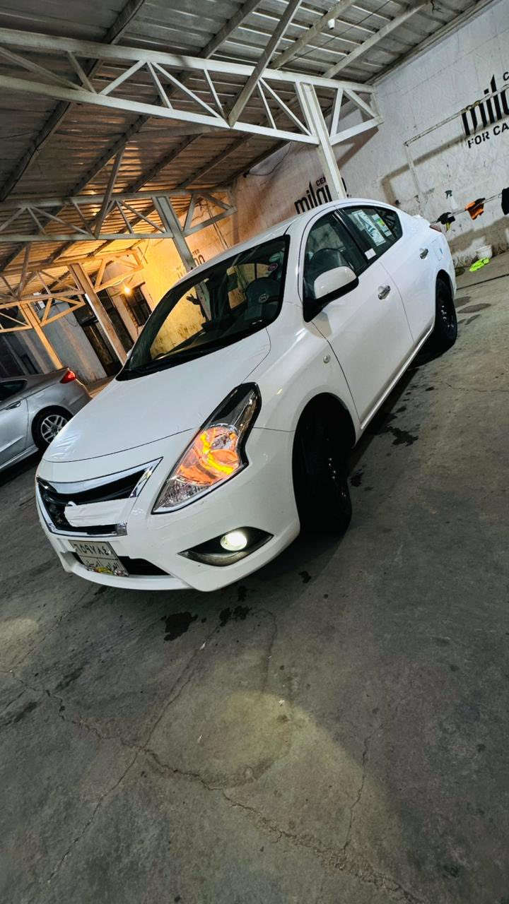 سلام عليكم نيسان صني هندي 2021
سنويه تنتهي بشهر 7 /2026 
سياره مصروف عليه وسياره جديده 
لا مشتغله تكسي ولا شي من بيت للمحل 
سياره صار بيه بارد باب خلفي جه عبري وشويه بل داير 
سياره ماشيه 99 قابل للزياده
سياره نصبته نصبه 24  تبريد حداده كير محرك كله كفاله 
مكان سياره بصره / جنينه 
انا مكلف بل نشر 
رقم صاحب سياره 
***********
سعر 113 بيه مجال
