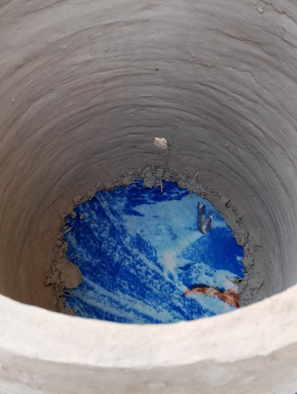 السلام عليكم عندي تنور طين للبيع للاتصال ***********
