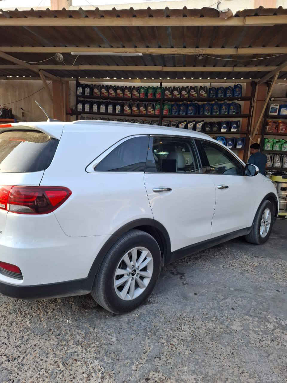 السلام عليكم للبيع سورنتو 2019 وارد امريكي حادث بنيد فقط بدون دواخل إيرباك سليم رقم بغداد انكليزي باسمي
محرك كير شرط الفحص تدفئه تبريد حدادين كله جديده سياره كامله على أخر حبايه
محرك 3300
حساسات كامره 
دوشمه جلد جديده
السعر 225$وبيه مجال قليل 
العنوان حله مقابل المرور القديمه
للتواصل ***********
