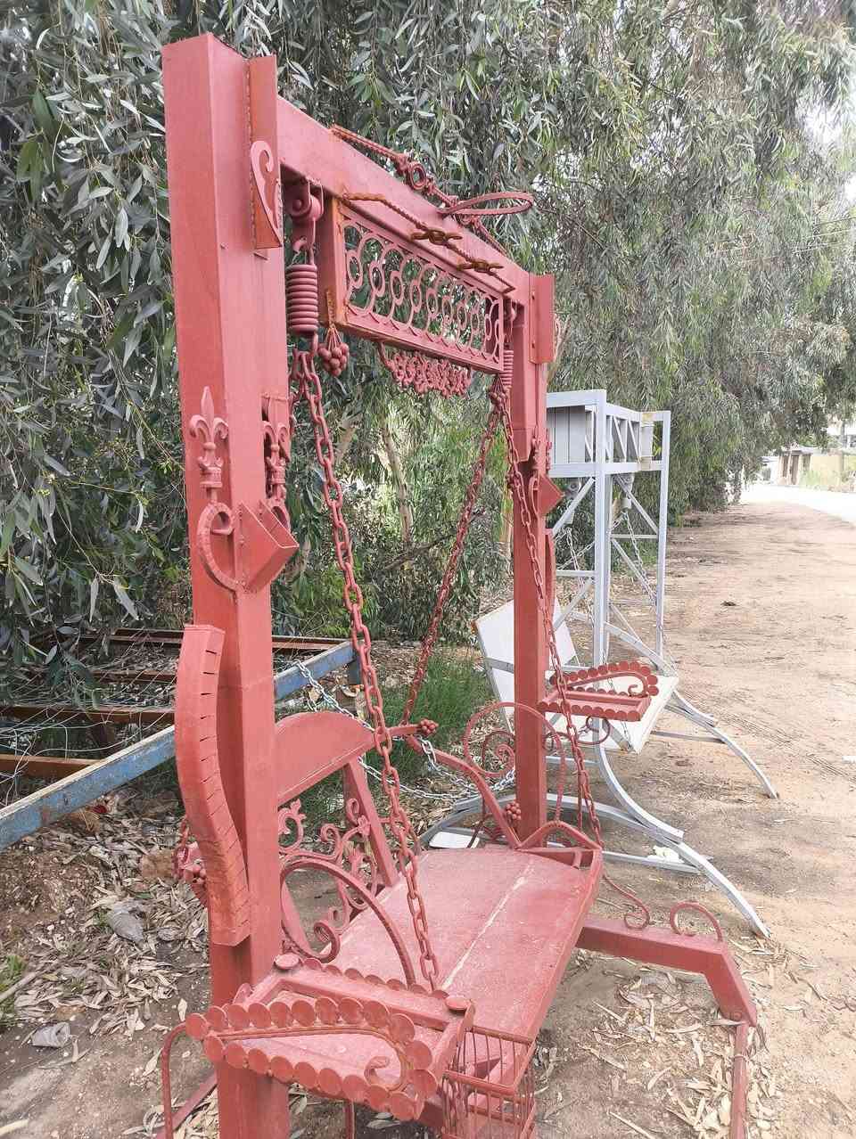 #مرجوحتين
#الحمره_عرض_متر_وربع_وارتفاع_مترين_وربع_قويه_جدآوتتحمل #وزن_ثقيل_حديد_ثقيل_وتتطبك_وتصير_بمكان_صغير_مصبوغه_ضد_الزنجار_والجمال_شوفت_عيونكم_اما_الرصاصيه_عرضهه
#متر_ونص_وارتفاع_متر_ونص_وسع_ايضآ_شخصين_وهم_تتفصخ #وتنضم_اذا_مامحتاجينها_وكلهن_براغي_وثنينهم_حديد_ثقيل_وهم #الجمال_شوف_عينكم_واي_استفسار_الخاص_مفتوح_وتدللون_اما_سعر_الحمره 250
  #والرصاصيه 150 #ومجال_شي_بسيط_جدا_جدآ_رجائآ_بدون_احراج_المكان_كربلاء_البوبيات_قرب_اسواق_برتقاله


**إذا كنت صاحب هذا الإعلان وتريد حذفه لأي سبب، رجاءا أرسل رسالة إلى الدعم الفني**