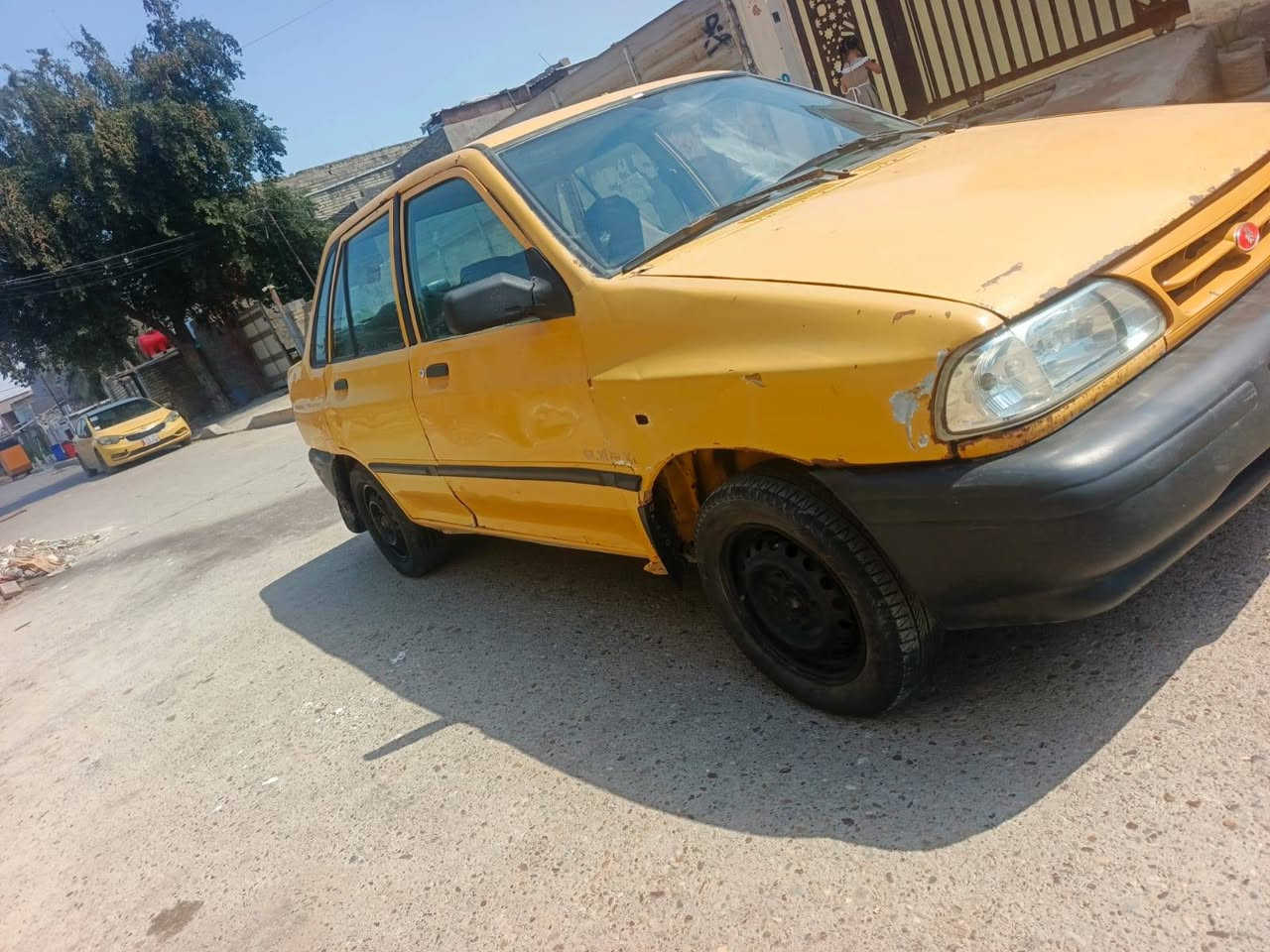 سلام عليكم سايبة 11 رقم بغداد راعيهة متوفي بس شهرين ويكملون قسام شرقي وتتحول عليهة هيءة 300 تقريبن محرك جديد كير بس نمرة رابعة تفلت زوج تاير جديد صدرهة زين بيع او مراوس مكان سيارة فلكت سلمان باك  ***********
