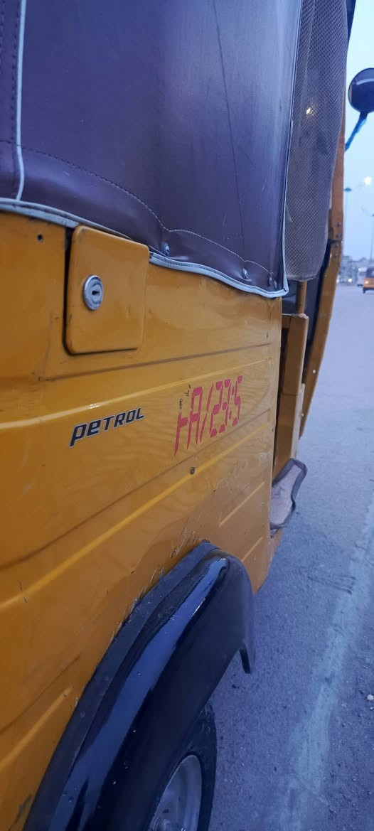 سلام عليكم تكتك 2018 شهر 8 حلوة بلاديه بيها بس شبر صبغ غيرها مابيها صبغ سعر ب5 و 300 ورقم ***********
