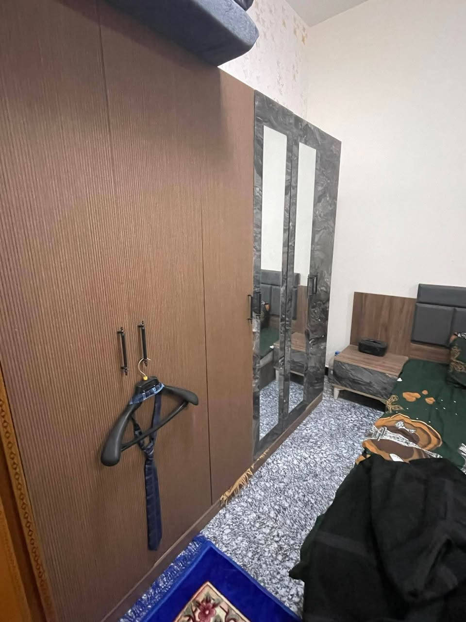 للبيع غرفه تركي قطع 5 سعر 480 وبي مجال ع خاص وعنوان الفلوجه النساف رقم *********** للإستفسار
