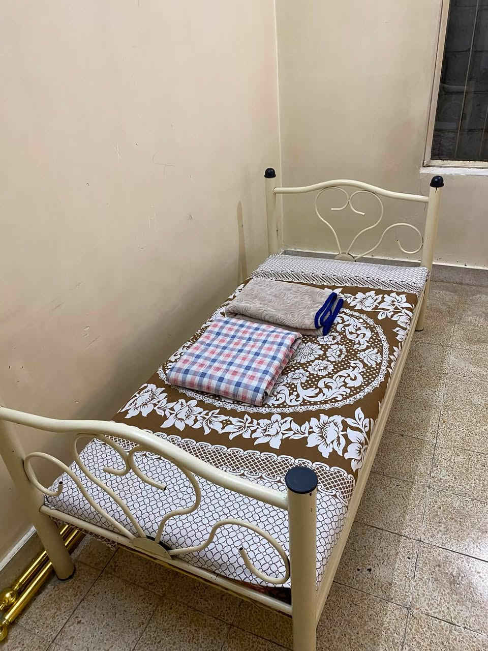 اغراض للبيع اذا عجبك شي دزلي صورته على الواتس و انطيك السعر و التفاصيل رقم اسيا *********** تحياتي للجميع♥️
