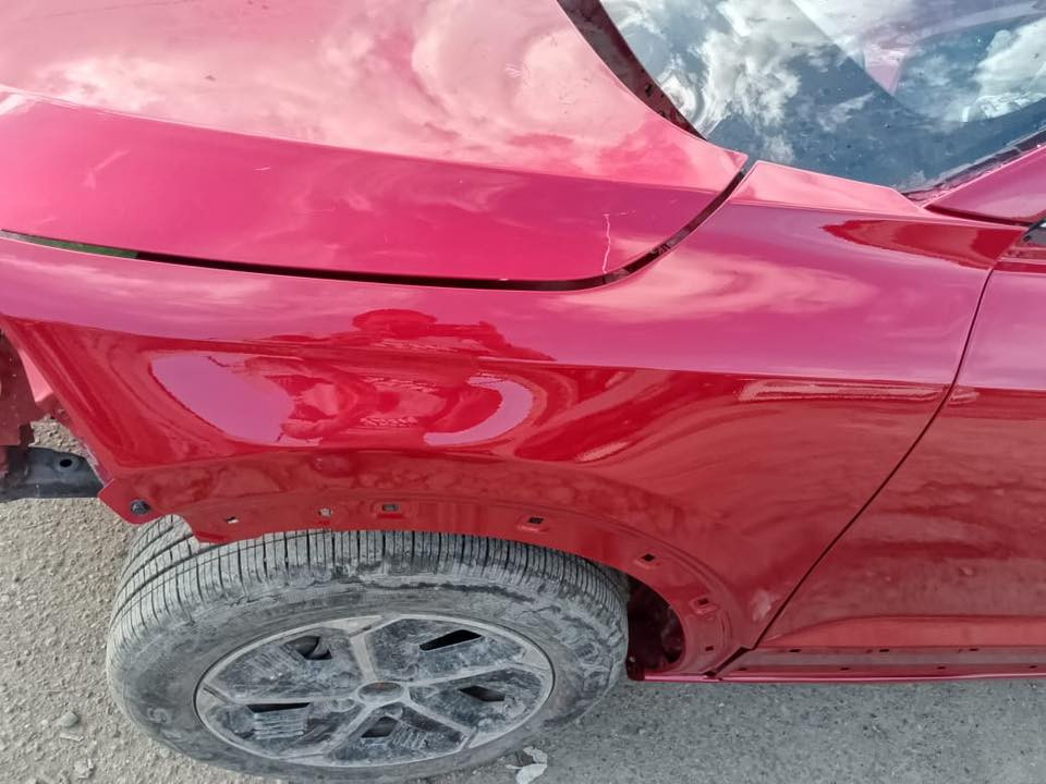 السلام عليكم كيا نيرو 23 هايبرد
مكانها بغداد والسعر مناسب 
بيها نقوصات بسيطه فقط 
ماشيه 4 الف فقط 
البجم كامل من دعاميه ولايتات فقط اشدهن
واتساب ***********
