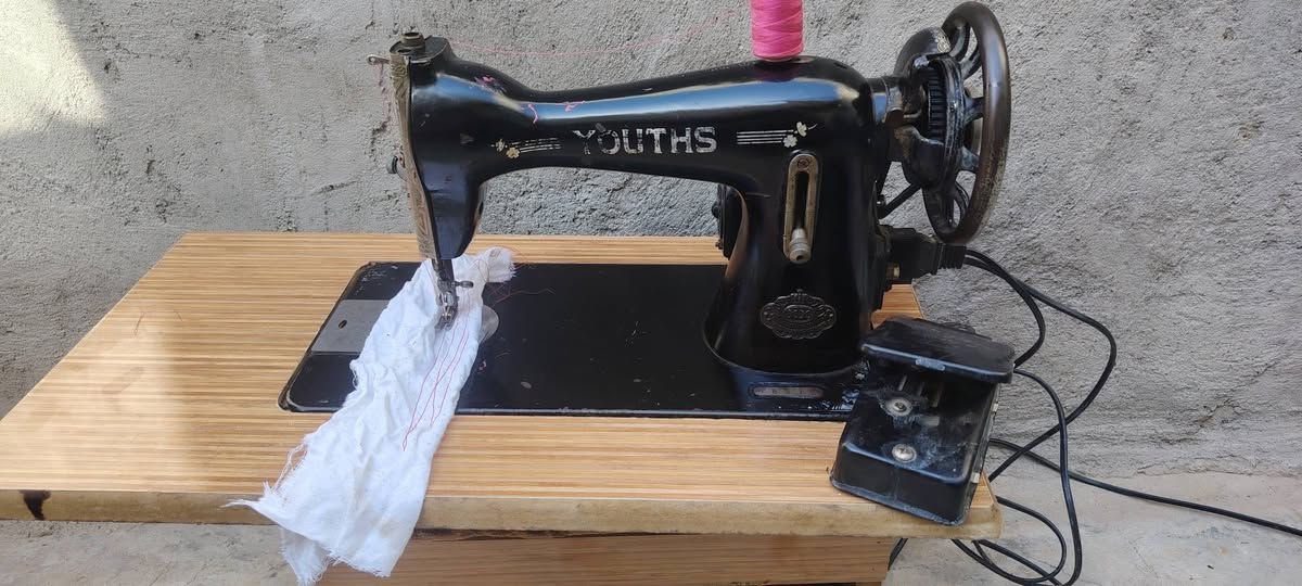 مكينة خياطة نوعية انكليزي باب الأول شرط الشغل والنظافة هي والميز وماطور وياه كامل تخيط جميع انواع الاقمشة سعره 50
عنوان كركوك


**إذا كنت صاحب هذا الإعلان وتريد حذفه لأي سبب، رجاءا أرسل رسالة إلى الدعم الفني**