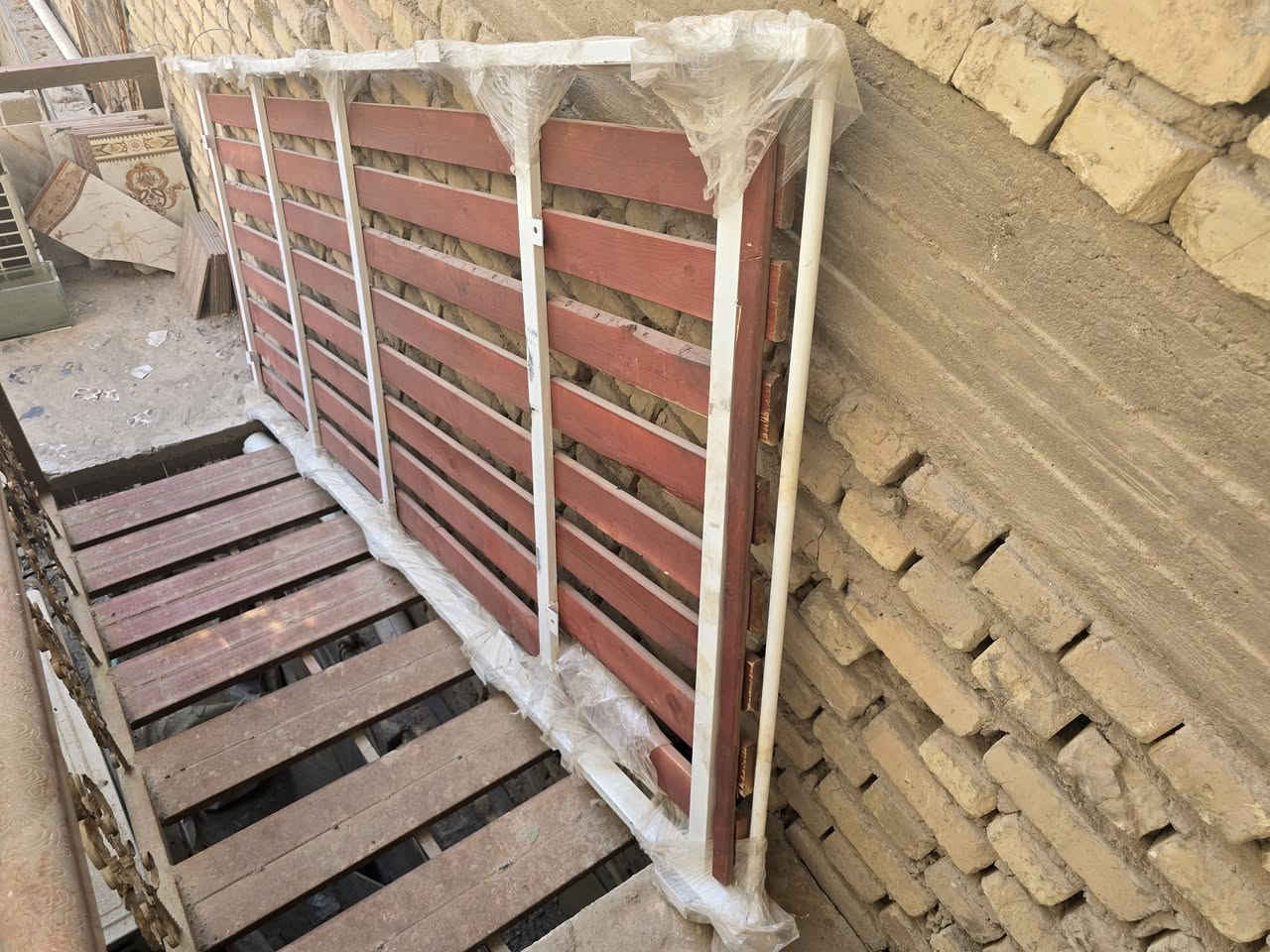 سلام عليكم سله تزريف هايس وجنبي وشيري فتون سعاف بعدها ما مشدوده على سياره شتريتها ما شديتها مكاني البصره سعره 225 وبيها مجال ***********
