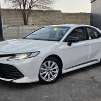 كامري LE • ٢٠١٨ • بدون صبغ