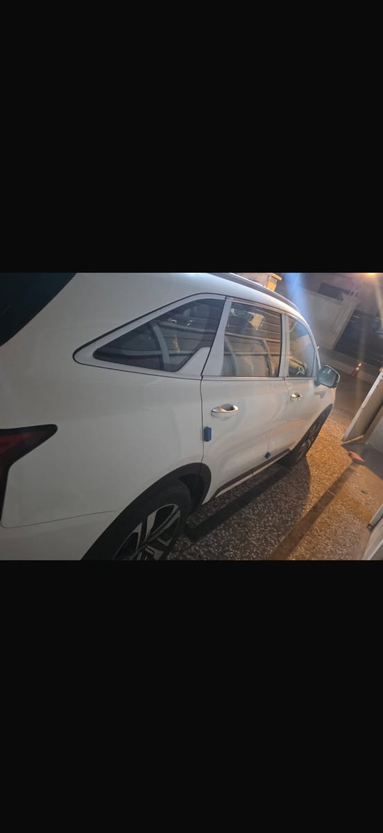 السلام عليكم…
رمضان كريم..
للبيع كيا سورنتو 2023 
خليجي وكالة N/M 
رقم اربيل 
مكينة 6 سلندر 3500 
7 راكب
بصمة
كشنات تدفئة 🔥 وتبريد ❄️ وكهرباء ⚡️ 
تبريد لكل السيارة قطع منفصل
وشاشة الكبيرة وكيجات شاشة
وكامرات محيطية 360 اربع كامرات
والسيارة فول الفول مزوعة مواصفات بدون بانوراما قمارة حديد
سيارة نظيفة ماشية 40 الف كيلو
كير 
مكينة
تبريد
كهربائيات
تايرات
صدر
كله جديد وبحالة الوكالة متصرف عليها 
السيارة مكانها بغداد المنصور
سعرها 31.5 -يعني 315 ورقة 
نعتذر عن الاطالة ..
رقم ***********
