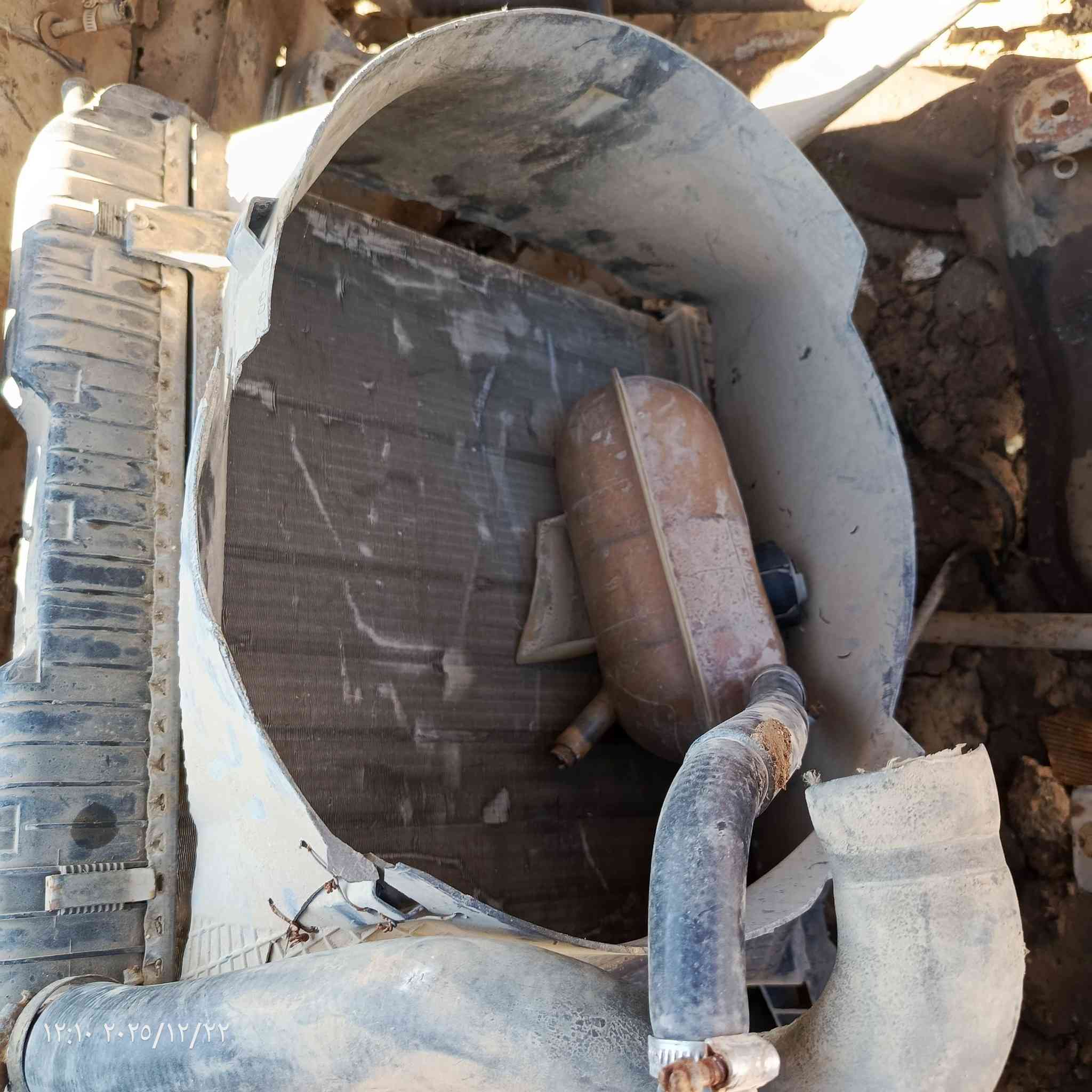 دعاميه خلفيه نضيفه 30الف
جعمقه 35 الف
راديتر هيه وحاضنهه وجويناتهه ودبتهه40الف
عقل 30الف
سكنات دعاميه 15الف
ترايش بيبان على خمسه تالاف
سكني ناصرية ***********
