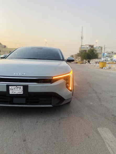 سلام عليكم كي 4 موديل 2025  موصفات نص فول  بصمه شاشه كبيره تحكم جهتين رادار امامي جانبي رادار خلفي شحن واير ليس الحادث موضح بلصور  فقط بنيد مبدل ايرباك فقط ستيرن   السياره جاهزه مابيه اي نقص لونه كلش حلو ماشيه 7 الف mi  مكينه 2000 السعر 160 لاستفسار *********** بغداد
