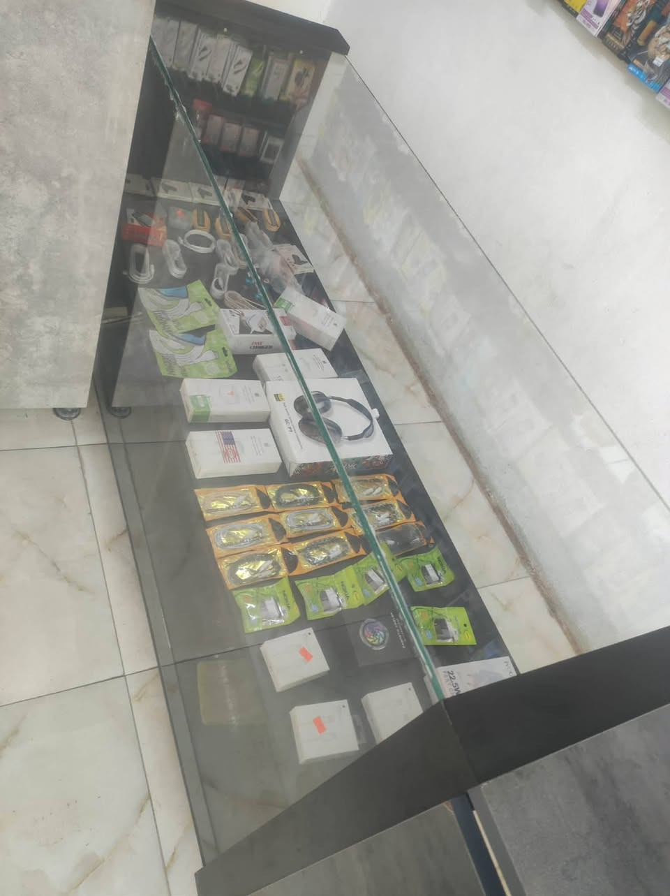 للبيع مكان موصل حي سماح عارضة موبايلات وميز ادفع سعر
ميز صيانة سعر 150 بي مجال


**إذا كنت صاحب هذا الإعلان وتريد حذفه لأي سبب، رجاءا أرسل رسالة إلى الدعم الفني**