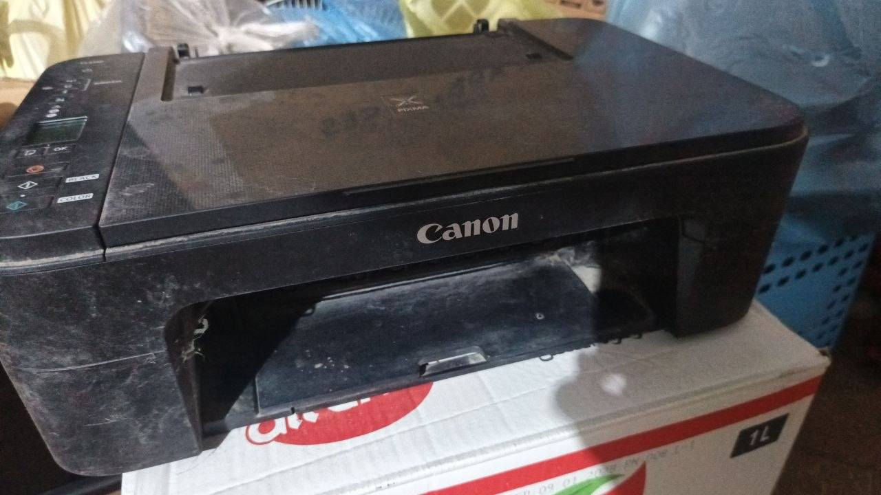 عندي طابعات 2 بيهن خلل وحده شتغلت ايام وصار بيه خلل انطيني سعر باليرضي الله


**إذا كنت صاحب هذا الإعلان وتريد حذفه لأي سبب، رجاءا أرسل رسالة إلى الدعم الفني**