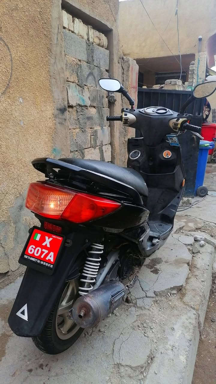 سكنس فحل نوزل  خطين للايت زنون
أوراق كاملة دبل ستان +دبل بريك 
دراجة نضيفة وجاهزة سلف +نهدر +كهربيات +كلهة شغالة
السعر 600 ماكو هيج سعر مستعجل على بيع

بغداد الشرطة الرابعة *********** بي واتساب
