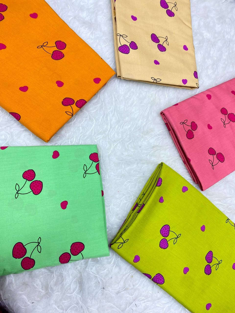 كشمير ايطالي جمله ومفرد الحجز وات ساب *********** يوجد توصيل سريع لكل محافضات العراق خلال فترة زمنية معينة بنات الاعظمية
