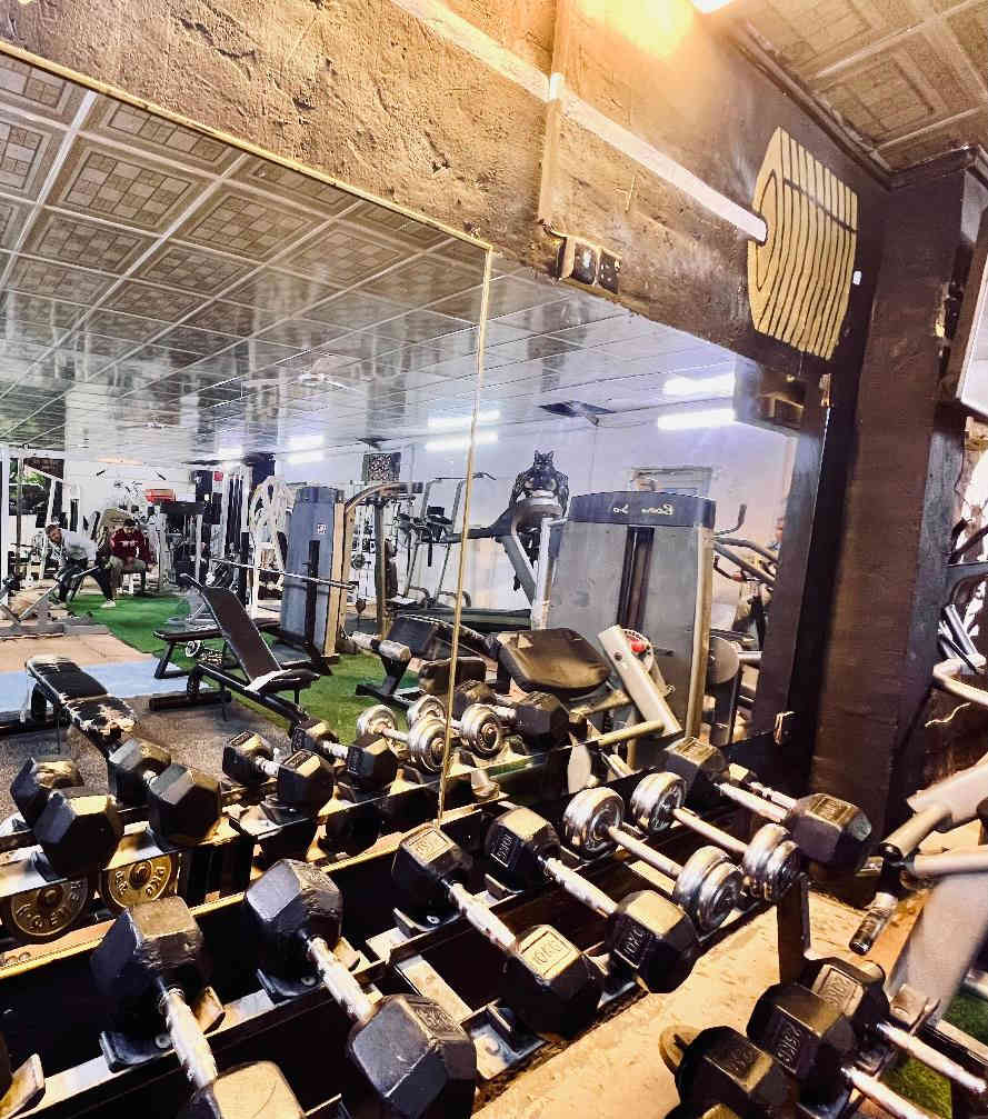 🔥 شتنتظر؟ سجّل الآن وابدأ التغيير! 🔥 للرشاقة، إنقاص الوزن، وبناء العضلات. في قاعة أرنولد كلاسيك 🏋️‍♂️🏋️‍♀️
✅ تدريب وبإشراف الكابتن محمد حاتم
✅ للرجال والنساء
🔹 النساء بإشراف كادر نسوي متخصص
📍 العنوان:
مركز قضاء الطارمية – حي الوحدة – مقابل شارع الملعب
⏰ أوقات التدريب:
• النساء: من 7 صباحًا إلى 3:30 عصرًا
• الرجال: من 3:30 عصرًا إلى 11 مساءً
📞 للحجز والاستفسار:
***********
💪 جسمك الجديد يبدأ بخطوة… لا تأجل!
