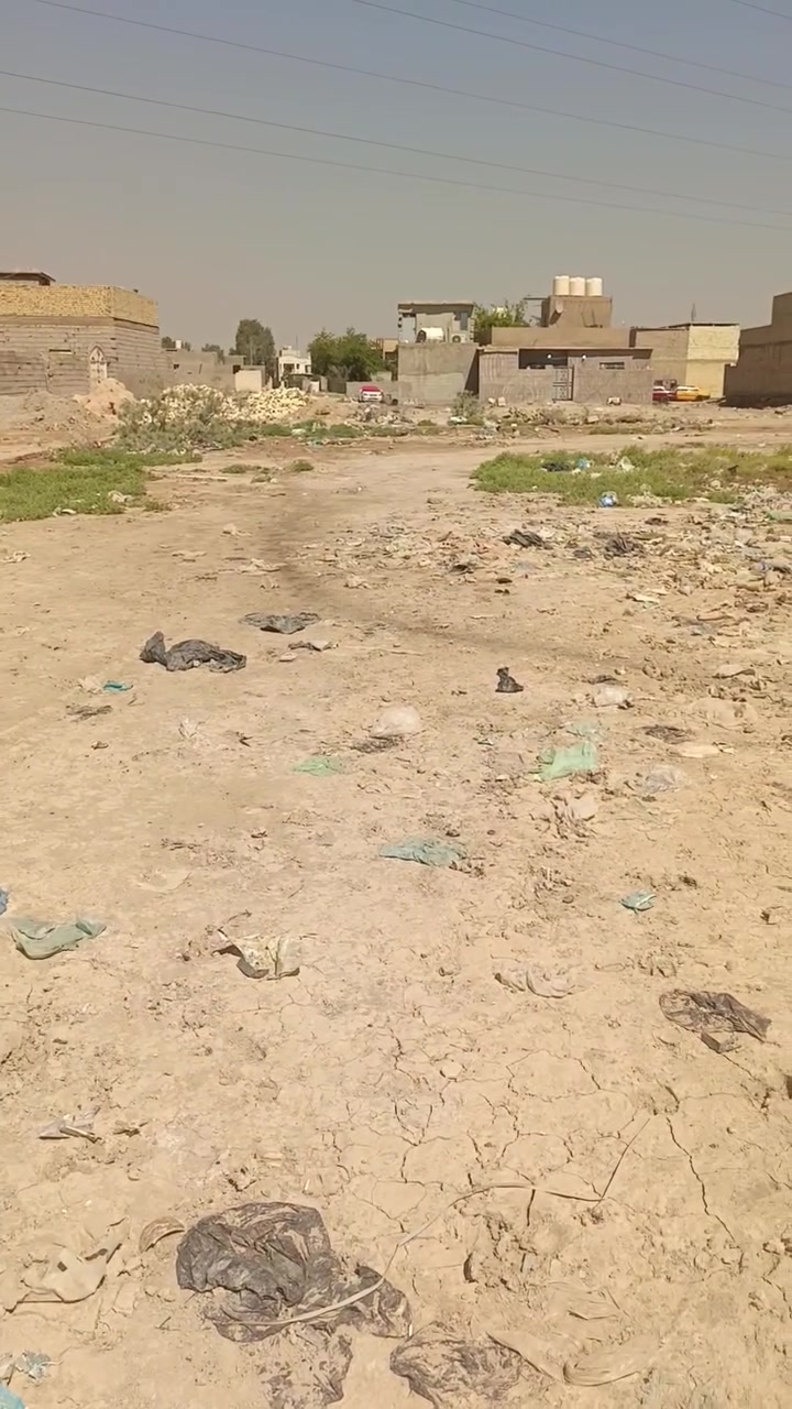 سلام عليكم قطعه البيع سعر (8) 
مساحه ٩٠ متر واجهه 5 نزال /18 
كرغوليه سايد واحد خلف جامع الإمام علي بشارع مدرسه المسار طابو زراعي سند 25 الانتصال 
***********
