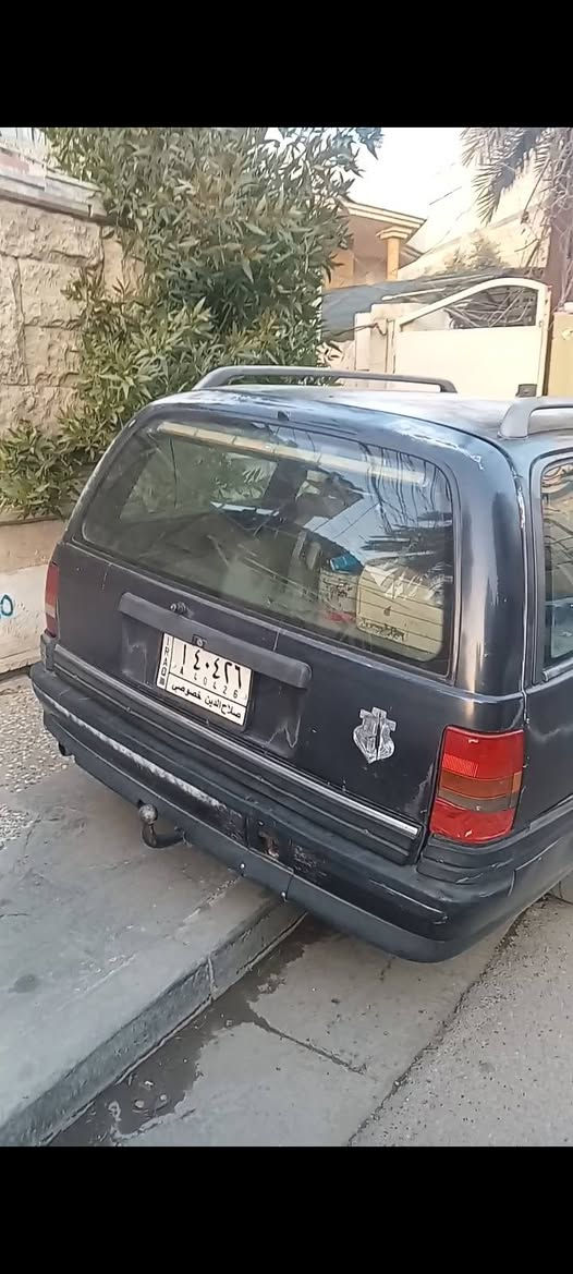 السلام عليكم ورحمة الله وبركاته من رخصة الادمن سياره اوميكا استيشن موديل ٩٢ رقم صلاح الدين اتعهد بل محرك ٢٠٠ مفتوح والكير عادي والاكسن  والصدر أمامي وخلفي وتخم تاير وباتري جدد ويل كب السياره خير من الله شغاله في شورجة الجمهوري بغداد مكاني بغداد السيديه *********** ابو قيس
