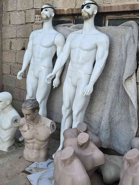 ملكانات ابيعهن كلهن مال تعزيله ب١٥٠ الف ١٢ قطعة 
عنوان ديالى الخالص 
***********
الشراي يتصل لو يراسلني واتساب
