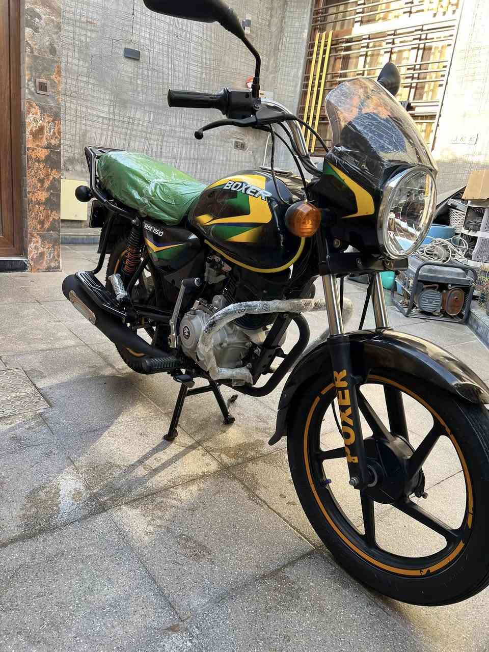 سلام عليكم بوكسر 2022 مرقمه نكليزي مكفوله من كلشي اي نقص ما بيها سعر 1950 وبيه مجال مكان ديالى بعقوبة 
الشراي يتصل ***********
