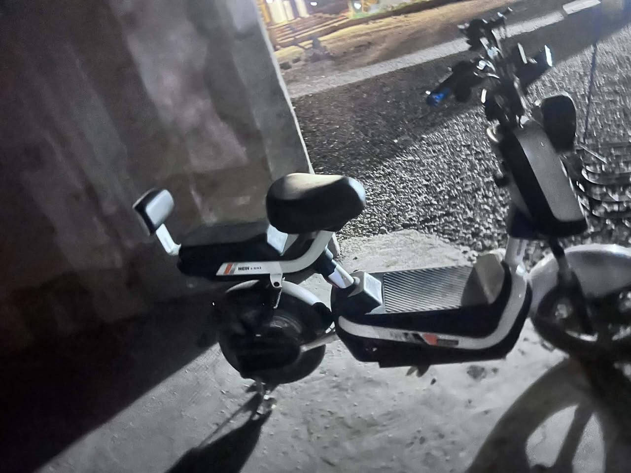 السلام عليكم بوسكل للبيع جديد سعر 175وبي مجال


**إذا كنت صاحب هذا الإعلان وتريد حذفه لأي سبب، رجاءا أرسل رسالة إلى الدعم الفني**