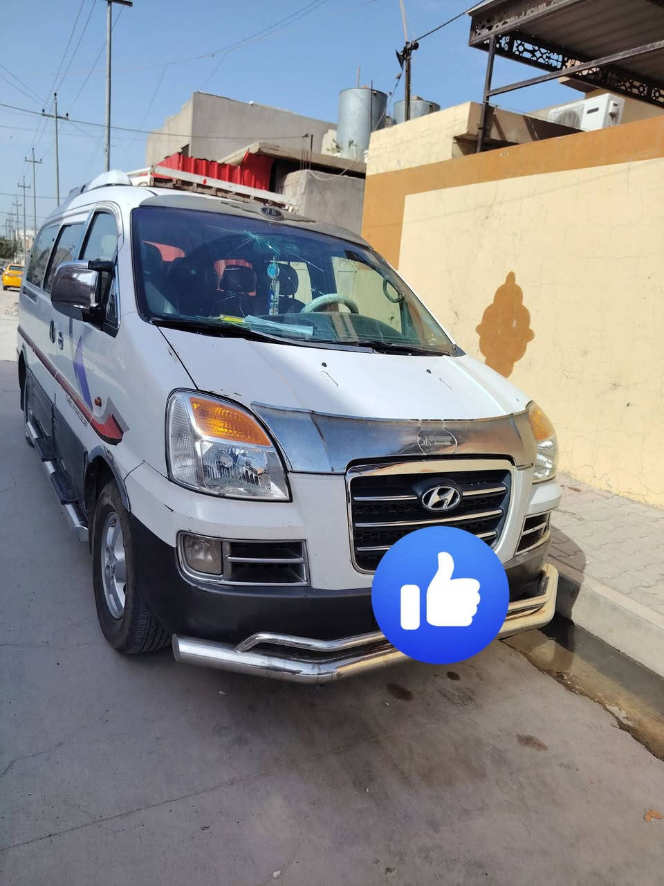 السلام عليكم
ستاركس البيع موديل 2006
 11.راكب
كير او محرك بل شرط 
تخم تاير جديد
رقم ديلئ انكليزي
 السياره مصفره من الظريبه
 صدر امامي خلفي جديد الكهربائيات كله شغاله
***********
