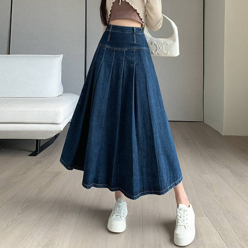 وفرنالك تشكيلة فساتين العيد  جديدة ومميزة باللون الازرق تناسب كل أذواقك ومناسباتك:
​فساتين جينز وقماش عملية وأنيقة للطلعات اليومية 👗
​تصاميم كلاسيكية ناعمة تبرز جمالك 🦋
​قطع مطرزة بفخامة وتفاصيل دقيقة للمناسبات ✨
​خامات ممتازة وقصات مضبوطة تمنحك الأناقة اللي تستحقيها. 😍
​الكمية محدودة! 🏃‍♀️ للحجز أو لمعرفة الأسعار والمقاسات المتوفرة، راسلينا على رسائل الصفحة 📩.
​#ستايل_كوري #موضة #فساتين_جينز #أناقة #أزياء_نسائية #تسوق


**إذا كنت صاحب هذا الإعلان وتريد حذفه لأي سبب، رجاءا أرسل رسالة إلى الدعم الفني**