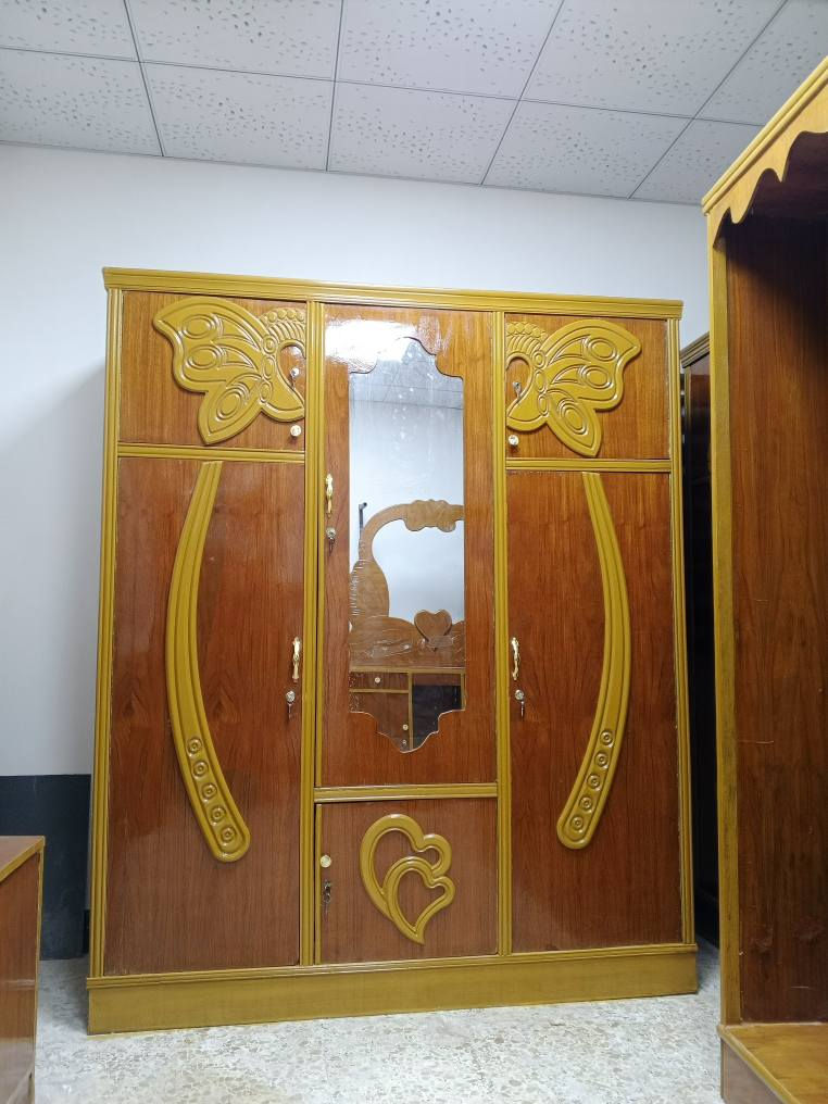 سلام عليكم ابو ثلاثه نضافه نفس بصوره دخل نضيف كامل صبغ قفاله يدات مرايات سعره 180 بي مجال للشراي مكاني نجف حي مكرمه قرب مركز وفاء تواصل خاص او على رقم *********** ملاحضه توجد الدينه غرفه طابقين ام سته النجف, العراق
