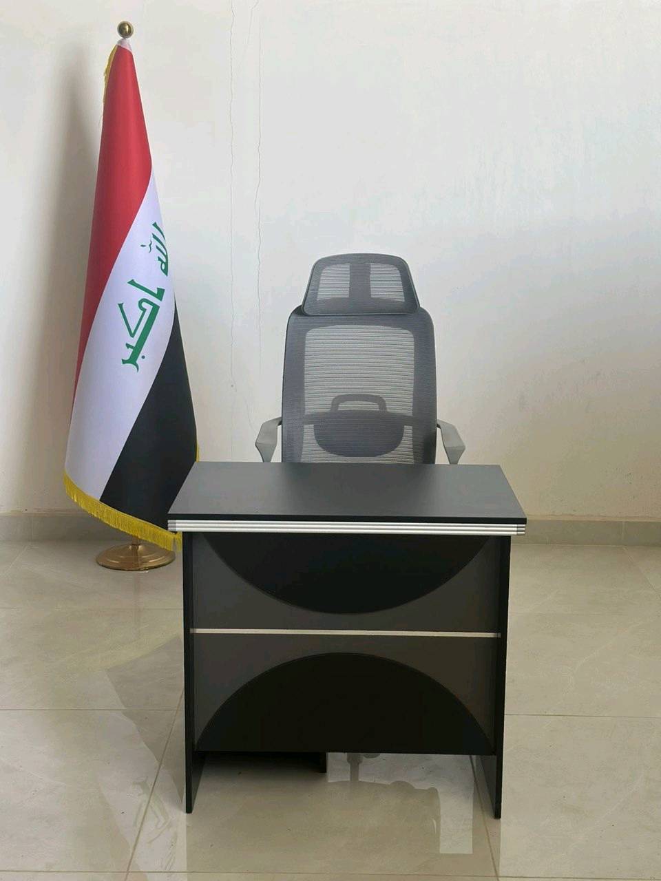 ميز مكتب قياس ٨٠ سم  النوعيه ممتازه يتحمل وزن ثقيل 

نقل داخل بغداد مجاني اطراف بغداد ١٠ الف 
جميع محافظات العراق ١٠
F80