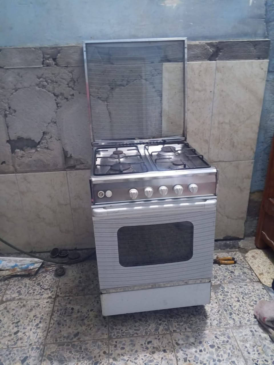 .
طباخ شغال 
 فرنه فوك جوهة مابي أي ضرر
سعر 65
مكان مدينه الصدر 
تواصل واتساب 
***********
