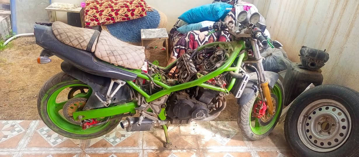 سلام عليكم عندي بانده 400 مكينة قرش شغاله مكفوله من صدر وتاير وكهربايات نقص تانكي بس  ولباقي مكفول للبيع او مراوس سعر 650 مكاني بعقوبه ***********
