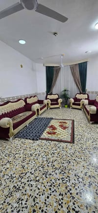 مجموعة أغراض • صوفا • أثاث منزلي