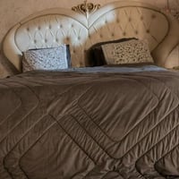 مرحبا عندي غرفه للبيع ب٥٠٠ وبيها مجال  الي حاب يشتري اتصال على الرقم 0...