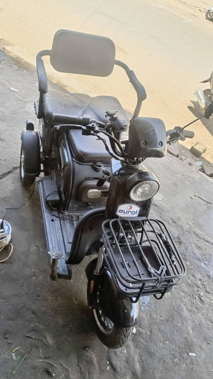 سلام عليكم دراجه شحن 
للبيع سعر 350
مكان بغداد الشعله 
***********
