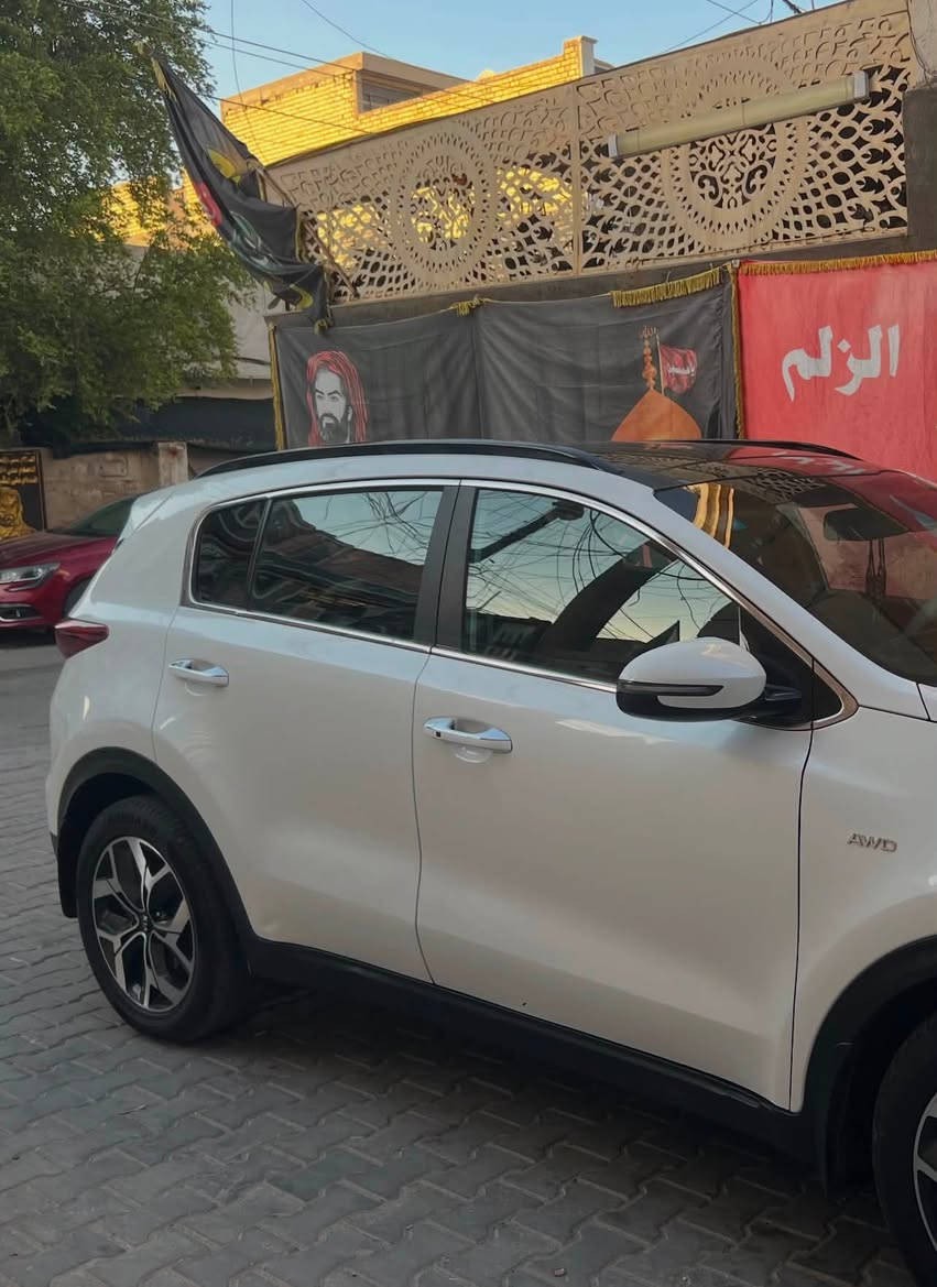 السلام عليكم
للبيع كيا سبورتج موديل 2022 لون ابيض مرقم بغداد انكليزي باسمي 

وارد امريكي فئةEs اعلى مواصفات 

بانوراما+بصمة+وصندوق كهربائي+مقاعد جلد تدفئة وتبريد+مقاعد كهرباء+تبريد قطعتين منفصل..وبعد هواي ماذكرتهن

السيارة استخدام موضف يعني مامتعوبه ماشية 60 ميل 

مكينة وكير كلش صافية السيارة وحلوة حادث امريكاجاملغ جهة السايق

١٨٥ اريدها واقدرك بشي بسيط حك جيتك ناشر كلشي اني وتجي تفحص وتشوف 

بغداد الشعب 
هاذ رقمي بي واتساب   ***********

اسف عالاطالة اخوان
