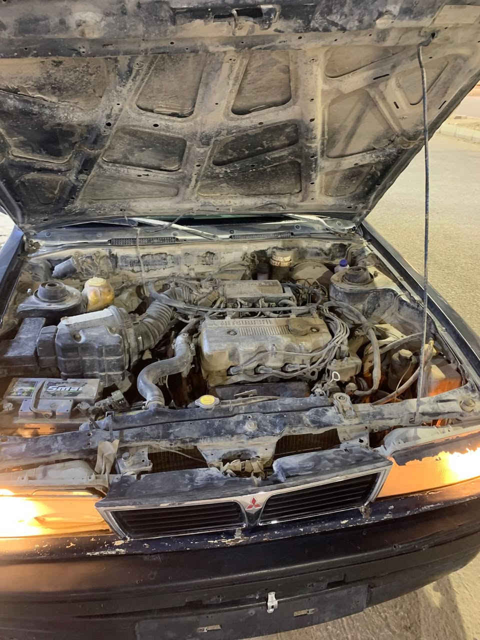 السلام عليكم سياره ميسبوشي للبيع نضيفه بعددها ع صبغ الشركه كير ومحرك شرط  سياره نوزلات مو كابريته للتوضيح تايرات صدر كهربائيات كلها جديده سياره كاعده وحلوه السعر اتصل وتدلل *********** مكان السياره صلاح الدين سامراء @إشارة
