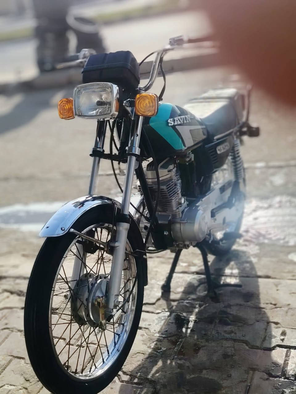 سلام عليكم دراجة سافين مال ايران  اللبيع جاهزة من كلشي بدون وراق  شاصي مال يران بليتة كذالك مال يران دراجة جاهزة من كلشي السعر 750 وبيه مجال الاتصال ***********
