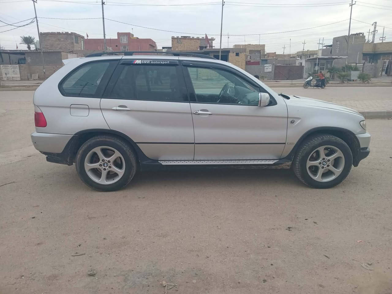 بيئم اكس فايف5ميماتي باش موديل 2001 رقم انكليزي بغداد بسمي  حجم 44تبريد ثلج ثمانيه سلندر 8عنوان بغداد الحسينية ترايك وين يعجبك لا صرف لا تنقيص مكينه جديده تأيرات تخم جديد سعر 85باتري جديد ***********ستفسار رقم موجود

