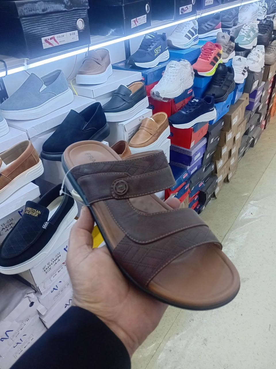 شحاطات تركي اصلي ضمان
ما عجبك يرجع مع المندوب
السعر 15 الف فقط
الحجم الخاص بـ 20 الف


**إذا كنت صاحب هذا الإعلان وتريد حذفه لأي سبب، رجاءا أرسل رسالة إلى الدعم الفني**