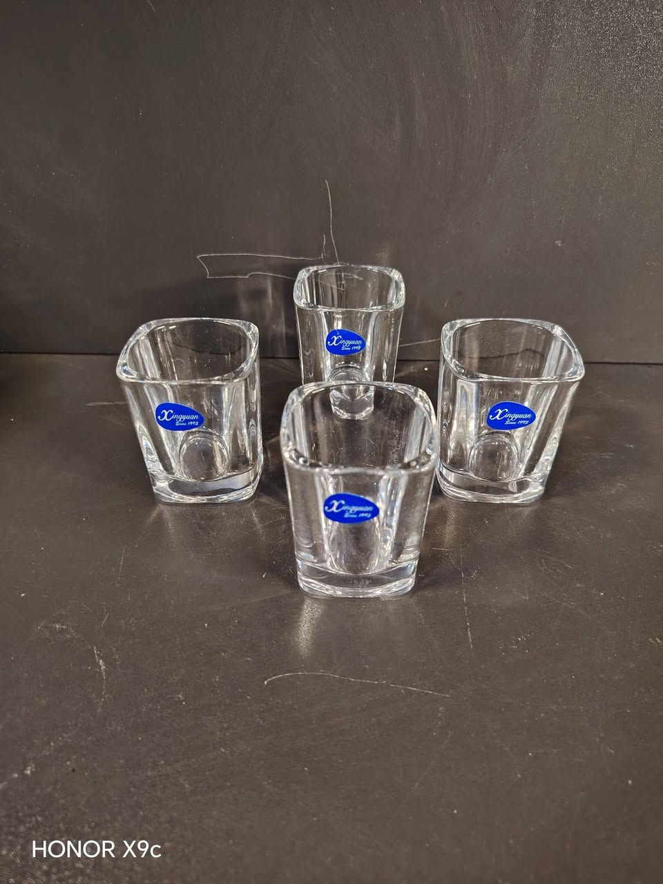 السلام عليكم... زجاجيات وفرفوري ومواد مختلفة... للبيع شلعة وحدة أكثر من 150 قطعة... حتى كريستال بيهن 
السعر 100.000.. يعني تطلع القطعة أقل من 1000
توصيل كربلاء 3000 محافظات 5000
شلعة#


**إذا كنت صاحب هذا الإعلان وتريد حذفه لأي سبب، رجاءا أرسل رسالة إلى الدعم الفني**